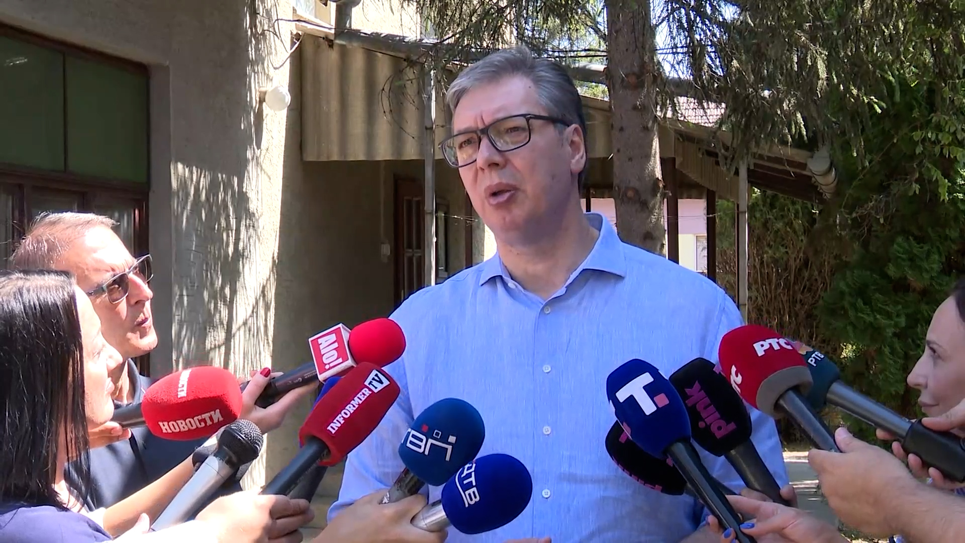Novi Knezevac,  Aleksandar Vucic predsednik Srbije, u nasoj zemlji nismo zabranili ni jednu blokadersku stranku